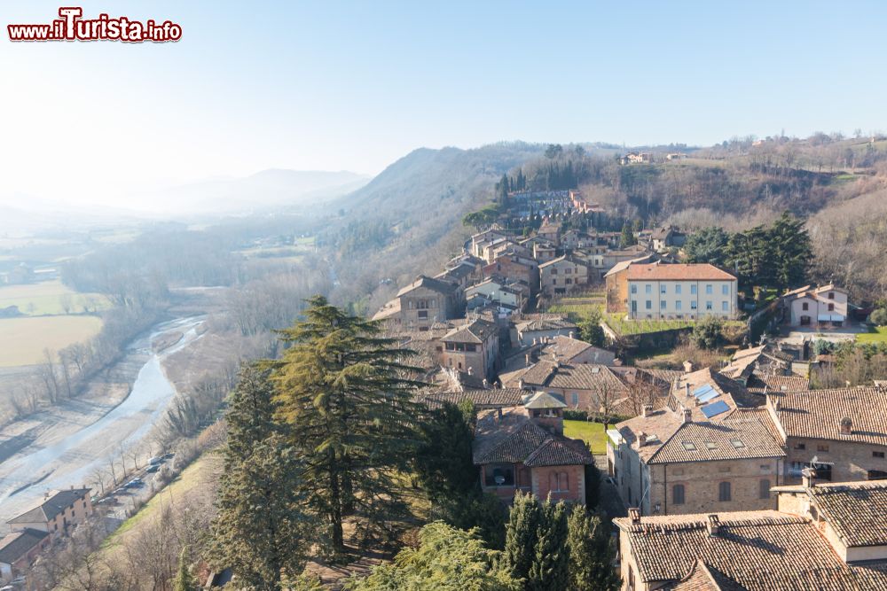 Immagine Panorama di Castell'Arquato dalla Torre della Rocca Viscontea, con la Val d'Arda in provincia di Piacenza
