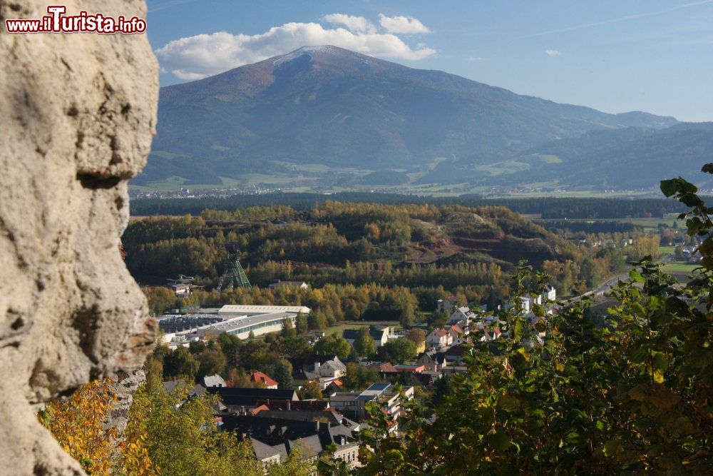 Immagine Panorama di Fohnsdorf fotografato dalle rovine del borgo, in Austria (Stiria) - © Robert Guschelbauer, CC BY-SA 3.0, Wikipedia