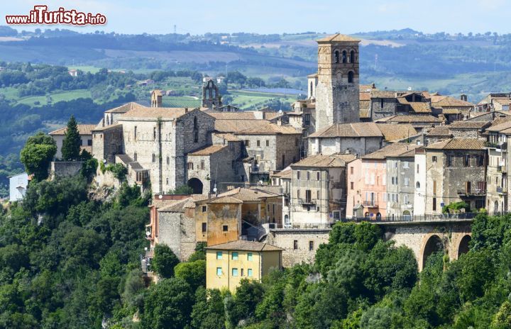 Immagine Il bel panorama della città di Narni in Umbria - © Claudio Giovanni Colombo / Shutterstock.com