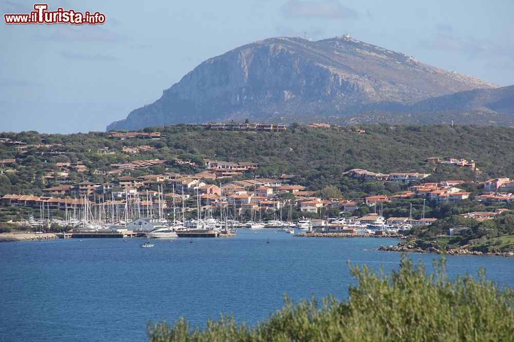 Immagine Panorama della località di Porto Rotondo in Costa Smeralda, comune di Olbia in Sardegna - © Gianni Careddu, CC BY-SA 4.0, Wikipedia