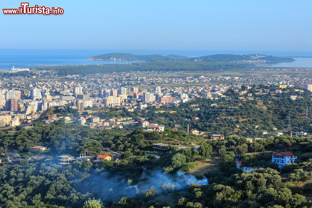 Immagine Panorama di Valona sulla costa dell'Albania