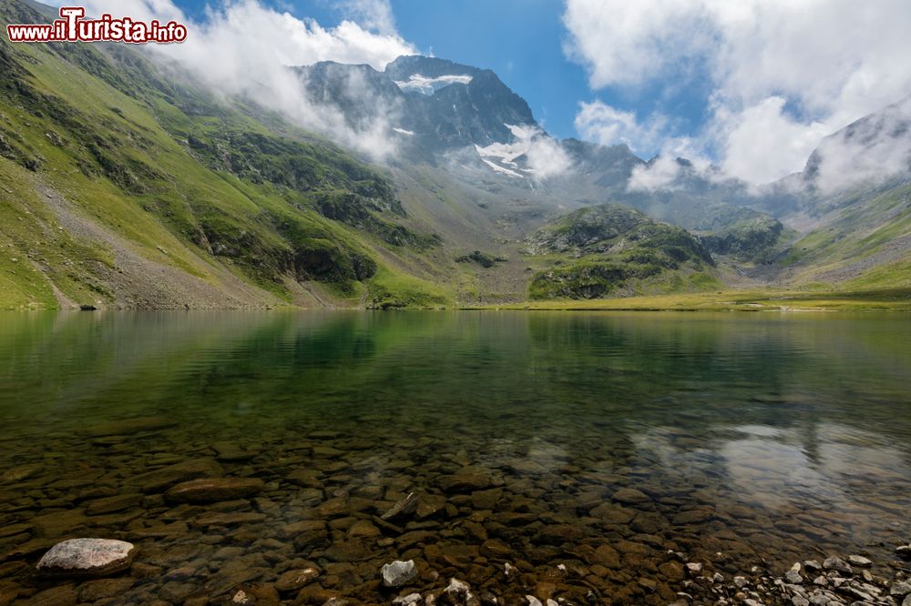 Immagine Panorama estivo delle montagne intorno a Les Deux Alpes in Francia