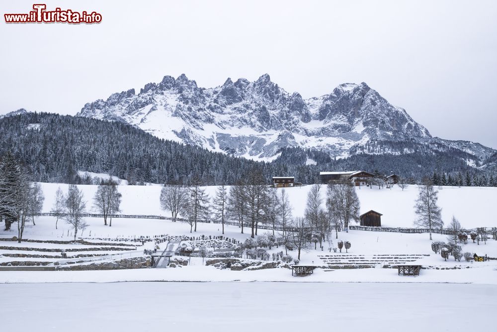 Immagine Panorama innevato nel villaggio di Wilder Kaiser nei pressi di Going am Wilden Kaiser (Austria).