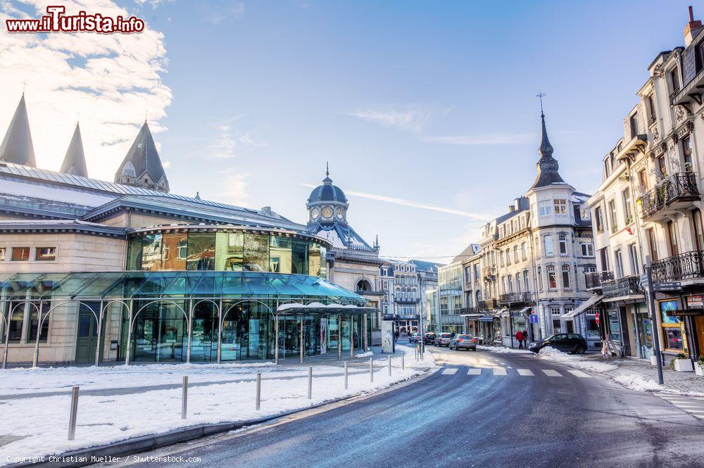 Immagine Panorama invernale del centro di Spa (Belgio) con la neve - © Christian Mueller / Shutterstock.com