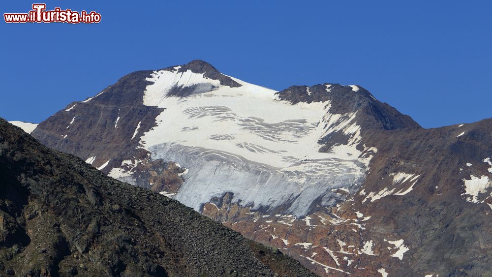 Immagine Panorama sulle alte montagne e sui ghiacci nei pressi di Obergurgl, Austria.