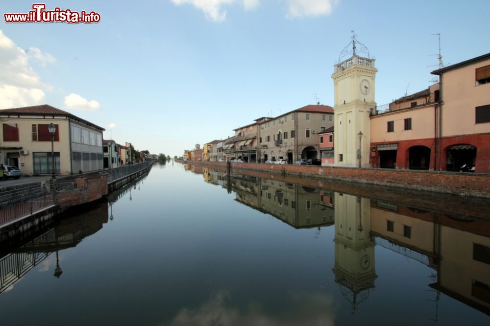 Immagine Panoramica del centro di Loreo in Veneto, provincia di Rovigo - © Paolo Bononi - CC BY-SA 3.0, Wikipedia