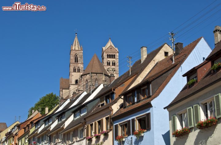 Immagine Panoramica di edifici e tetti nel centro di Breisach am Rhein, Germania - © 239104099 / Shutterstock.com