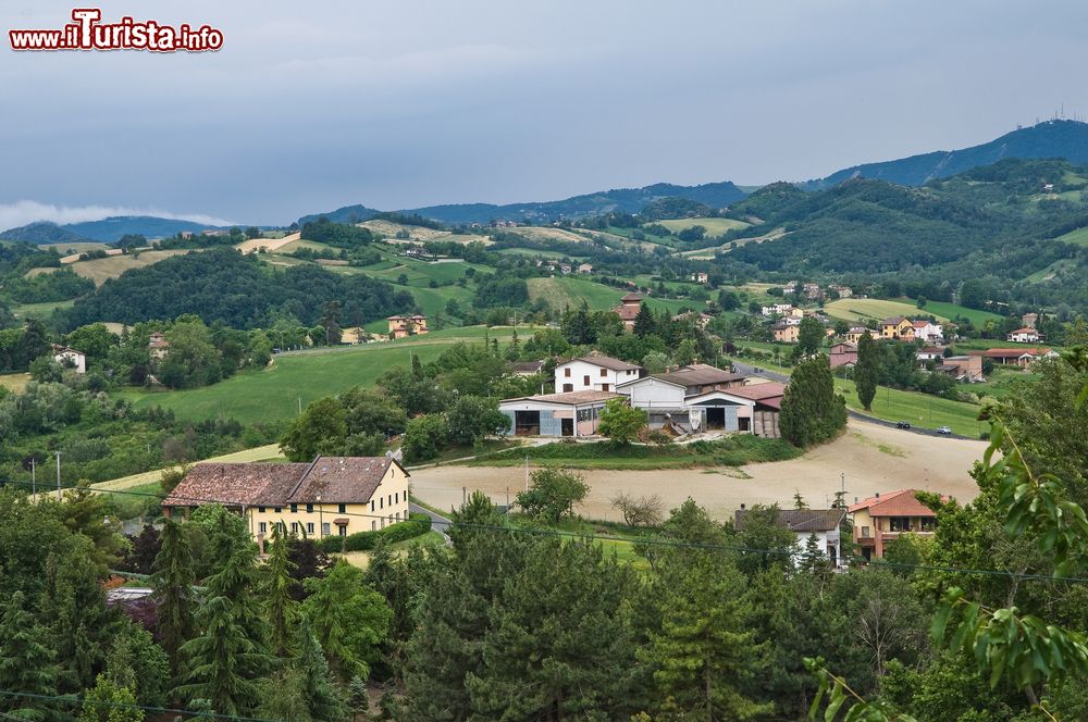 Immagine Panorma delle colline che circondano Salsomaggiore Terme in Emilia Romagna