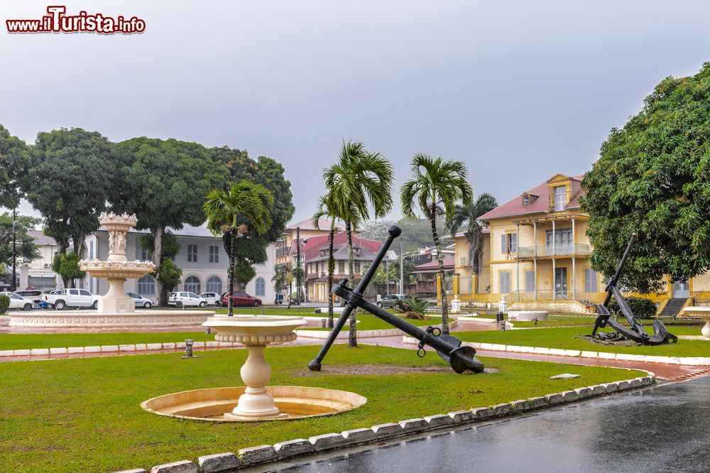 Immagine Il parco del Museo Dipartimentale Francofono a Cayenne, Guyana Francese.