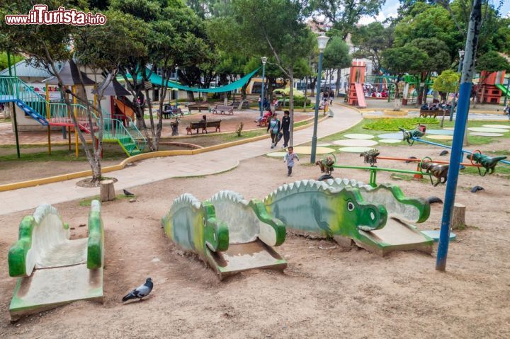 Immagine Il parco tematico sui dinosauri di Sucre è noto come Parque Cretácico (Cal Orck'o) e si trova alcuni km a nord della città - foto © Matyas Rehak / Shutterstock