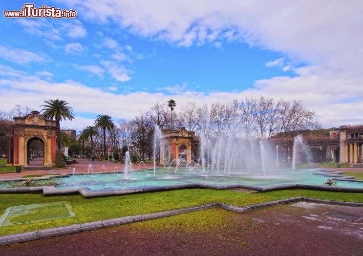 Immagine Il parque de Doña Casilda Iturrizar si trova nella città basca di Bilbao, per la precisione nel quartiere di Abando. Al suo interno di trova il Museo de Bellas Artes - foto © Karol Kozlowski / Shutterstock