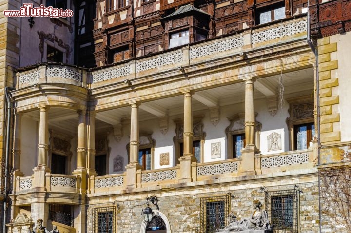 Immagine Particolare del castello neo rinascimentale di Peles in Romania, regione storica della Muntenia  - © Anton_Ivanov / Shutterstock.com