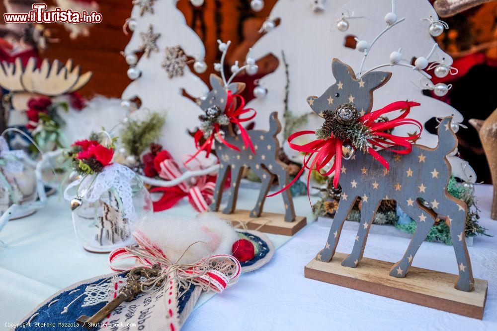 Immagine Particolare dei mercatini di Natale nel centro storico di Treviso in Veneto - © Stefano Mazzola / Shutterstock.com