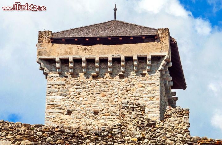 Immagine Particolare della fortezza di San Michele a Ossana in Trentino - © Rigamondis / Shutterstock.com