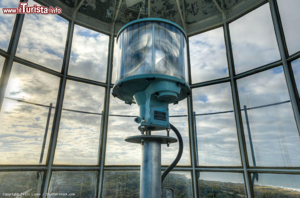 Immagine Particolare della lampada nel faro di Montauk Point, New York (USA) - © Felix Lipov / Shutterstock.com