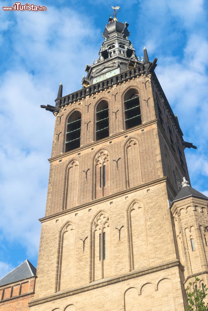 Immagine Particolare della torre della chiesa di Santo Stefano a Nijmegen, Olanda.