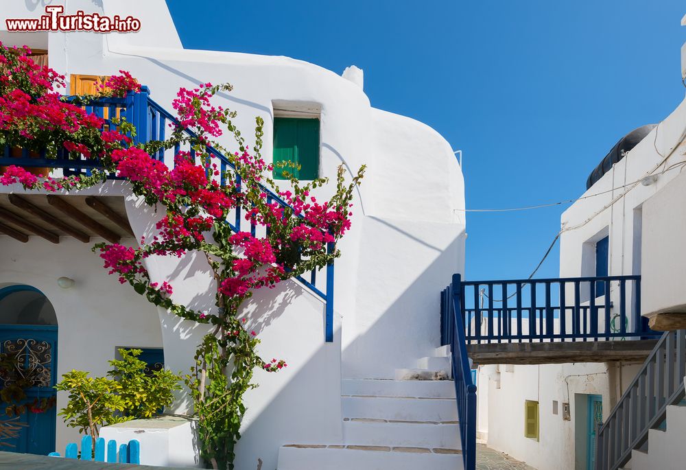 Immagine Particolare nel centro della Chora di Folegandros in Grecia. Siamo alle Isole Cicladi.