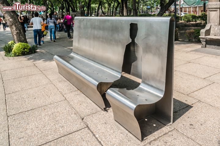 Immagine Paseo de la Reforma è forse la strada più conosciuta di Città del Messico. Progettata nella seconda metà dell'Ottocento, lungo il suo percorso si affacciano oggi edifici importanti come la Torre Mayor o l'Ambasciata statunitense - foto © Kiev.Victor / Shutterstock.com