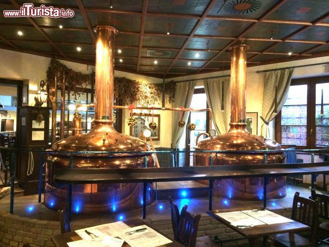 Immagine Dentro al birrificio - birreria di Pedavena in Veneto. Ci troviamo a 3 km da Feltre