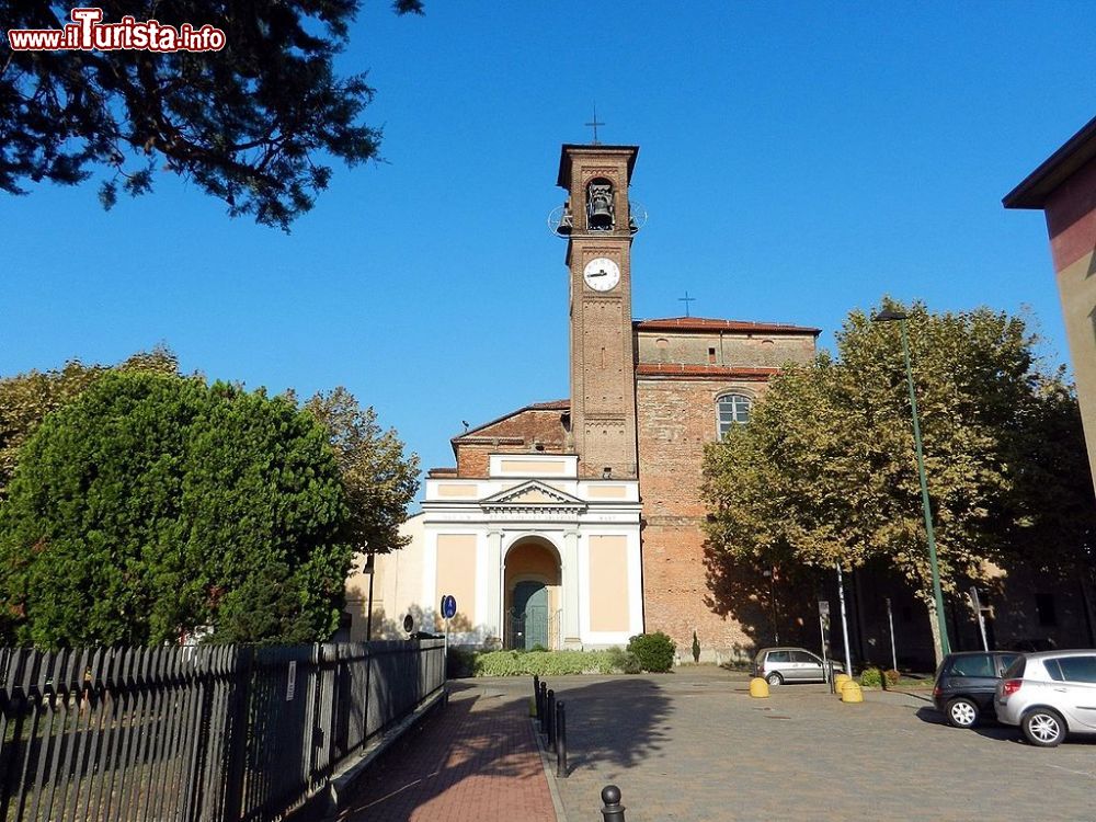 Immagine Pessano con Bornago, Lombardia la chiesa dei Santi Vitale e Valeria - © Geobia, CC BY-SA 4.0, Wikipedia