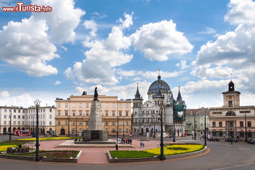 Immagine Piazza della Libertà a Lodz, Polonia. Plac Wolnosci, la principale della città, era un tempo la pizza del mercato.
