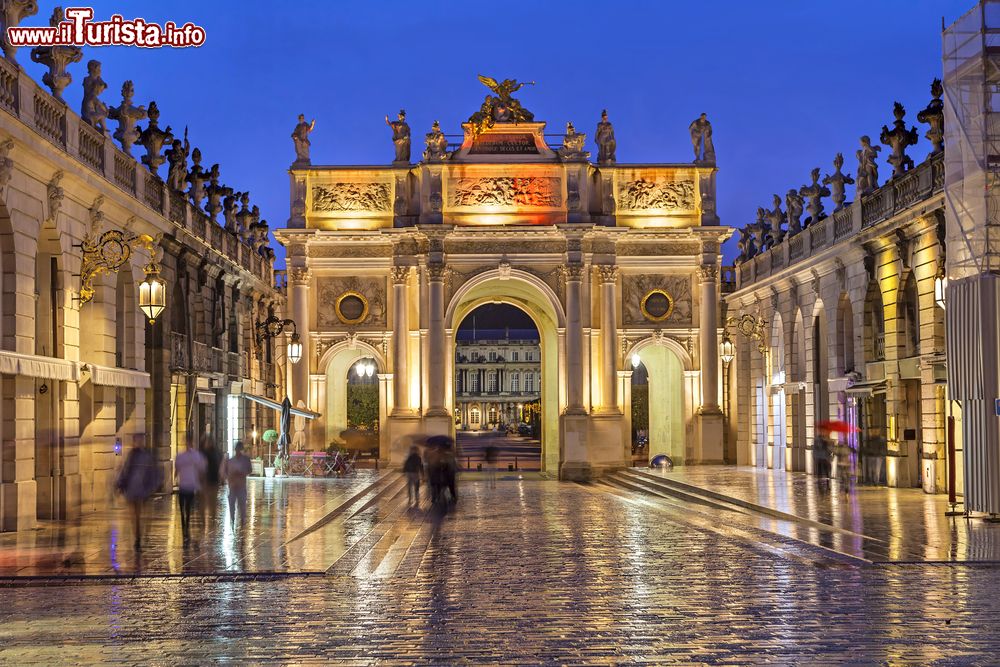 Immagine Piazza Stanislao nel centro di Nancy in Lorena (Francia).