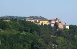 Il Panorama di Petriano nelle Marche - © Toni Pecoraro - Wikipedia