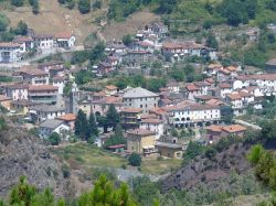 Il panorama di Rocchetta di Vara in Liguria - © Davide Papalini, CC BY-SA 3.0, Wikipedia