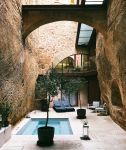 Dettaglio architettonico dell'Hotel Can Mostatxins a Alcudia, isola di Maiorca, Spagna. Nove camere rendono questo piccolo hotel uno dei luoghi di più charme in cui soggiornare durante ...