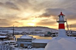 Il faro del porto di Torshavn, la capitale delle Faroe - © Michela Garosi / TheTraveLover.com