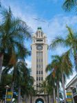 Aloha Tower Honolulu. E' uno dei simboli della città di Oahu, l'isola del gruppo delle Hawaii. Venne costruita nel 1926 e tocca i 68 metri di altezza complessiva - © vasen ...