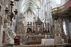 Altare all'interno della cattedrale di Salem in Germania