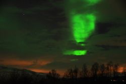 L'Aurora Boreale muta forme ed aspetto in ...