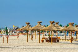 Bagno attrezzato sulla spiaggia di Costanza (Mamaia) in Romania - © Photosebia / Shutterstock.com 