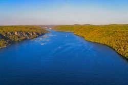 Baia di Lim, una specie di fiordo vicino a Rovigno, in Istria (Croazia) - © OPIS Zagreb  / Shutterstock.com