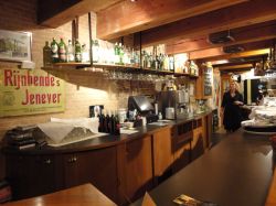 Bar a Schiedam, Olanda. La città del Jenever