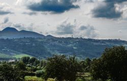 Vista panoramica in direzione nord-est di Baragiano in Basilicata - © Khristjan, CC BY-SA 3.0, Wikipedia