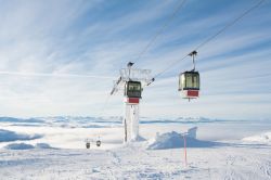 Cabinovia a Are, la famosa località sciistica della Svezia - © Roman Sulla / Shutterstock.com