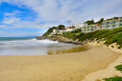 Cala Crancs, una delle spiagge di Salou, in Spagna - © nito / Shutterstock.com