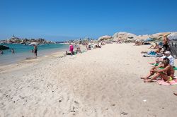 Cala Lazzarina, una delle spiagge più ...