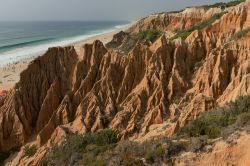 Calanchi a Comporta sul mare del  Portogallo nell'Alentejo