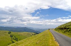 Cammino di Santiago da Saint-Jean-Pied-de-Port a Roncisvalle, Pirenei (Francia). 105763868