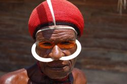 Cannibale popolo dani Indonesia West Papua - Foto di Giulio Badini / I Viaggi di Maurizio Levi