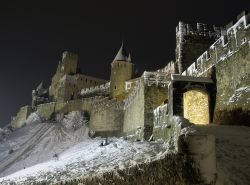 Carcassonne in Inverno, la neve ammanta il magnifico Borgo della Francia - copyright Paul Palau