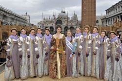 Carnevale di Venezia: la Festa delle Marie in Piazza San Marco (Veneto).
