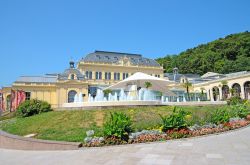 Il Casinò delle terme di Baden Bei Wien, la rinomata città termale dell' Austria nord orientale - © Tatiana Volgutova / Shutterstock.com 