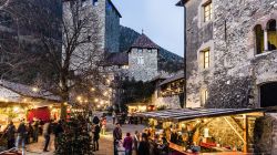 Castel Tirolo: i mercatini dell'Avvento un appuntamento classico del Natale in Alto Adige - © www.merano-suedtirol.it