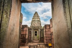 Il castello Khmer di Nakhon Ratchasima, nella parte nord-orientale della Thailandia - © Wuttichok Painichiwarapun / Shutterstock.com