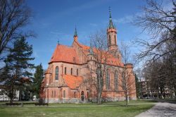 La Cattedrale Cattolica di Druskininkai in Lituania. Si tratta della Sv. Mergeles Marijos Skaplierines baznycia e cioè la Chiesa della Vergine Maria dallo scapolare, che rimane non distante ...