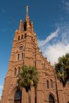 La cattedrale di St.John the Baptist, nel centro di Charleston, South Carolina. La sua costruzione è inziata nel 1854 ed è stata ultimata pochi anni fa, nel 2010.